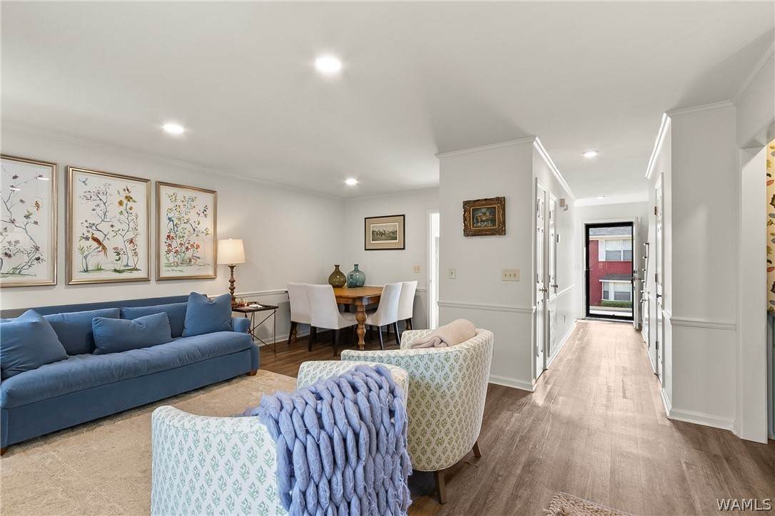 1704 Bienville - Photo 1