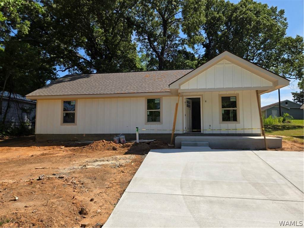 2131 5th Street - Photo 1