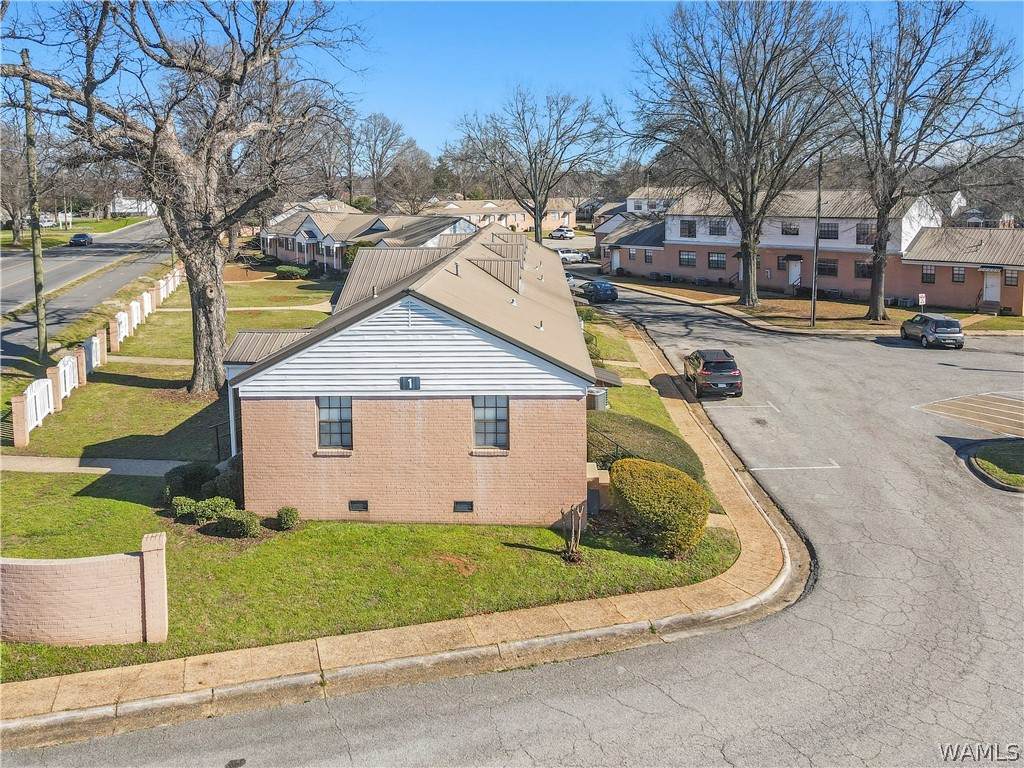 https://bt-photos.global.ssl.fastly.net/tuscaloosa/orig_boomver_4_174849-2.jpg