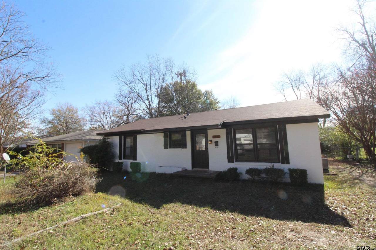 2325 Airline - Photo 1
