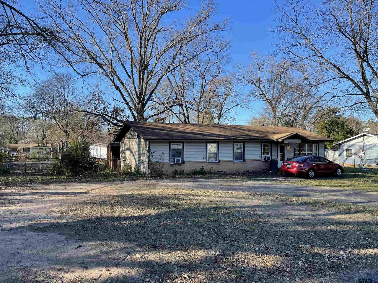 202 Redbud St - Photo 1