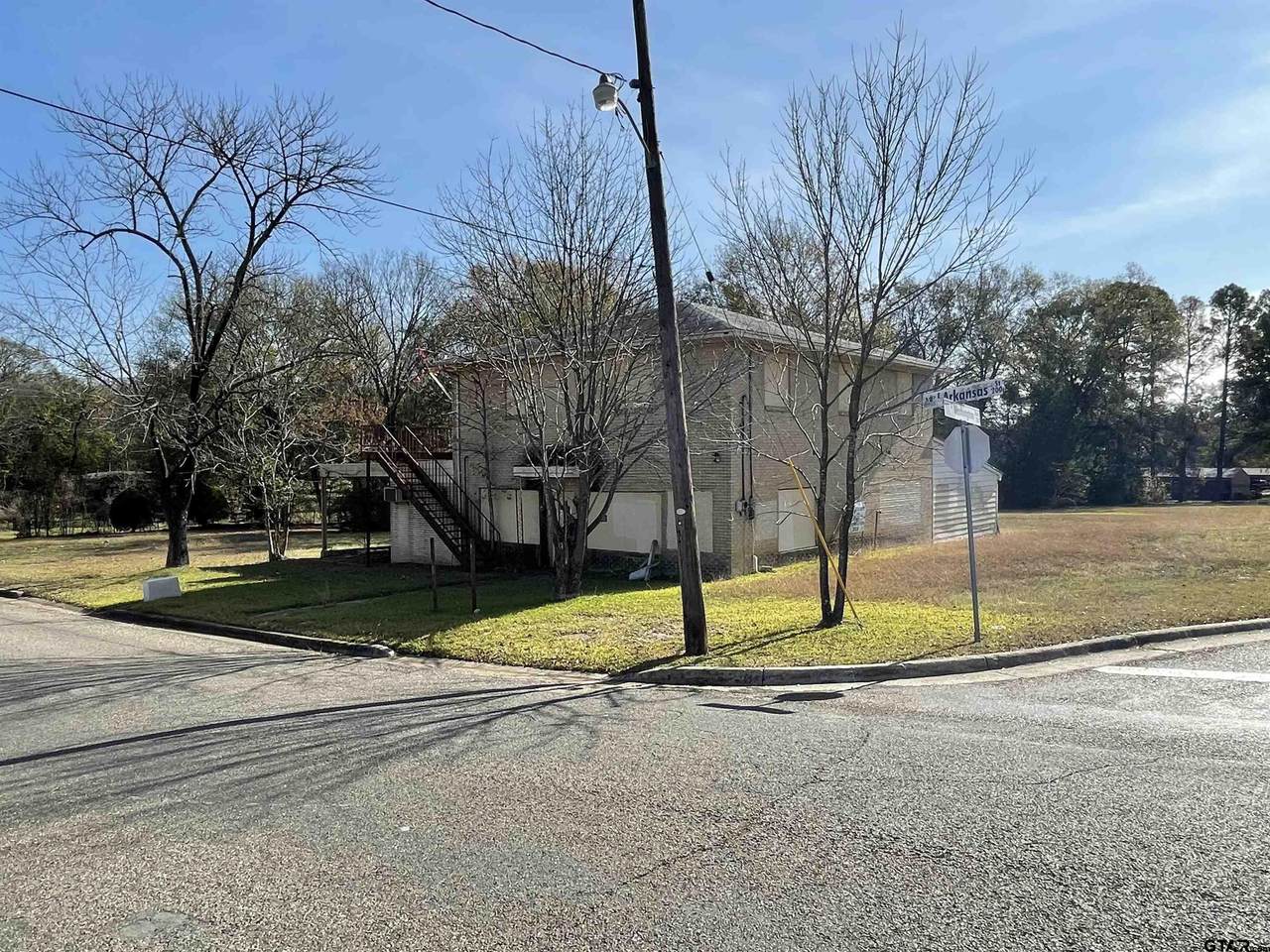 202 Arkansas St - Photo 1