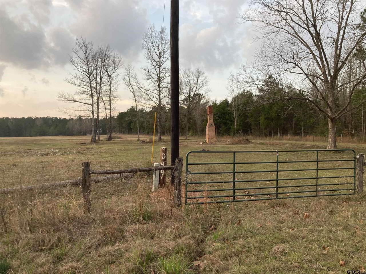 Fm 839 - Photo 1