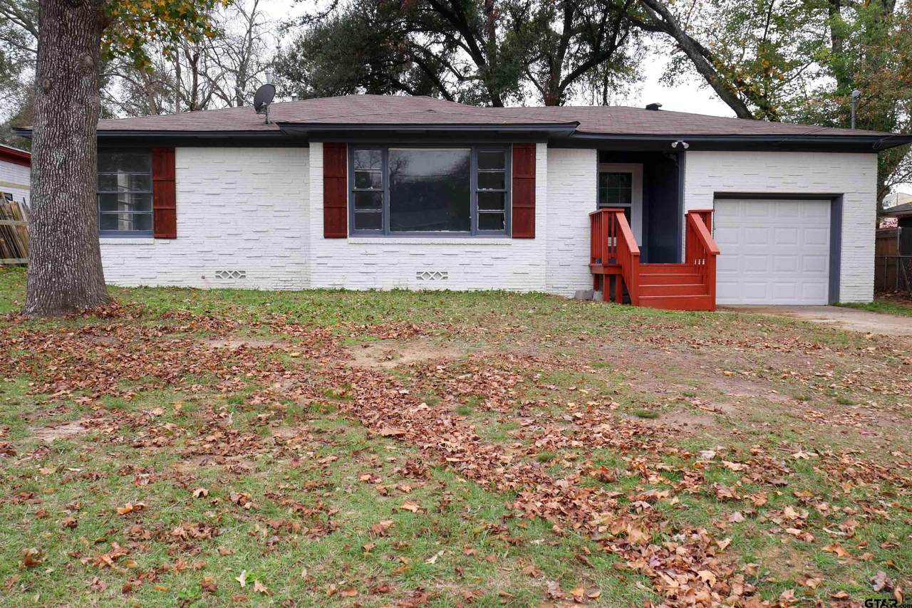 1831 Fleishel Ave - Photo 1