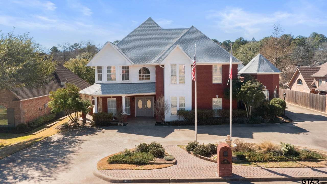 1406 Secluded - Photo 1