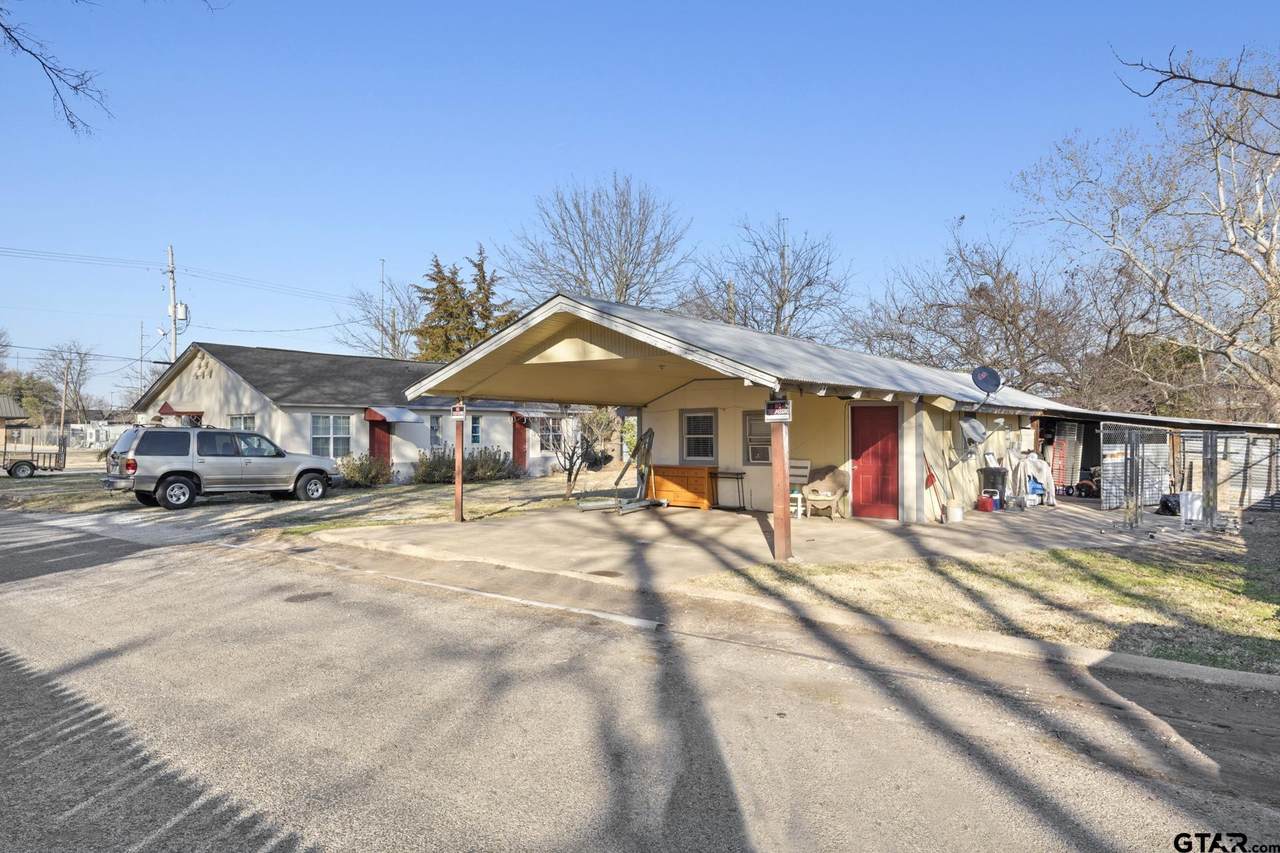 302 11th - Photo 1