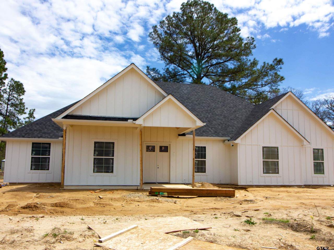 14423 Woodland Creek Drive - Photo 1