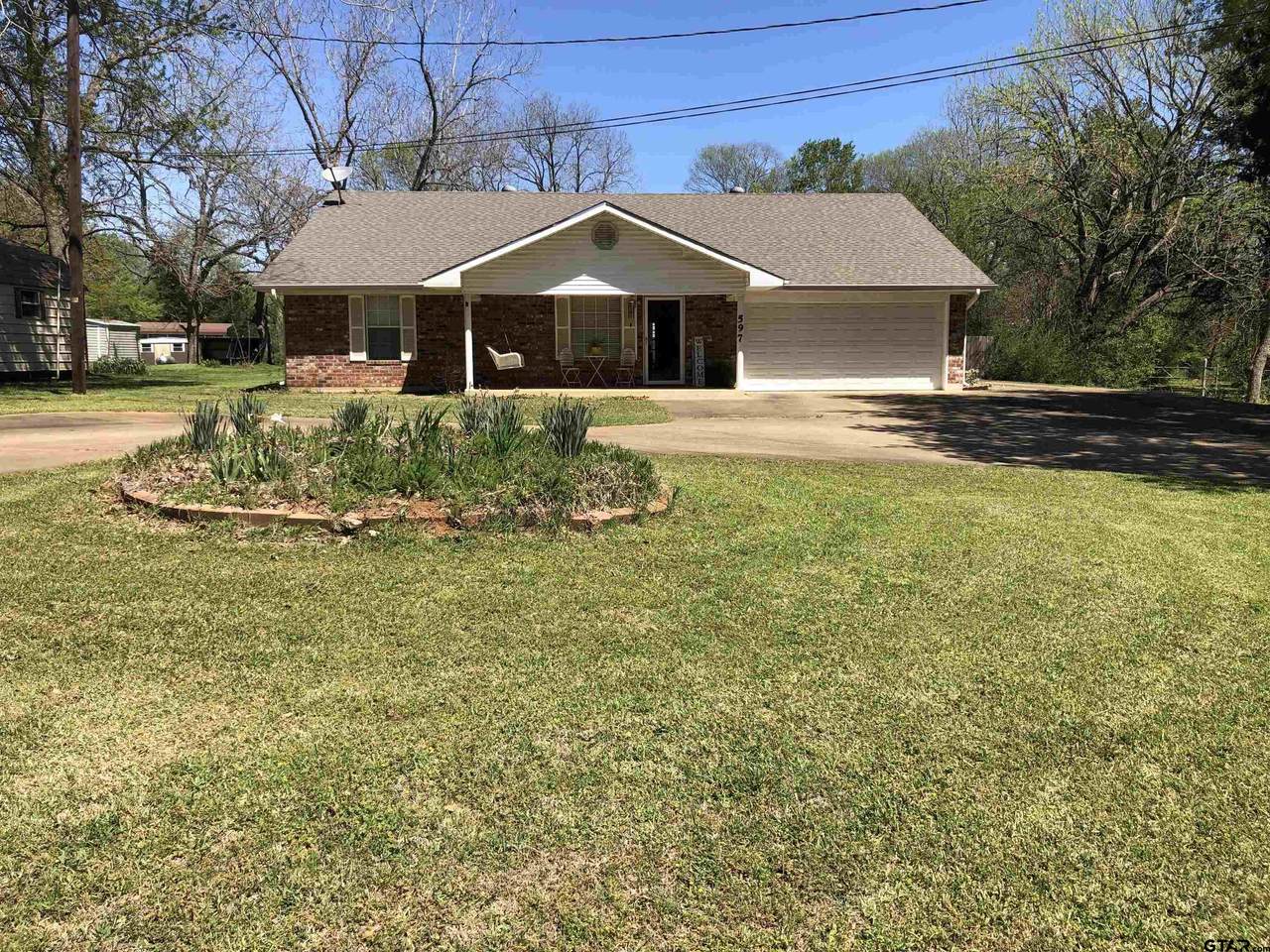597 E San Antonio St. - Photo 1