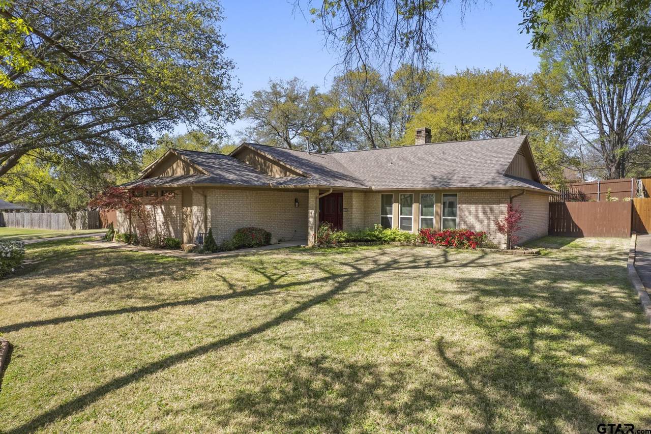 3121 Eagle Dr - Photo 1