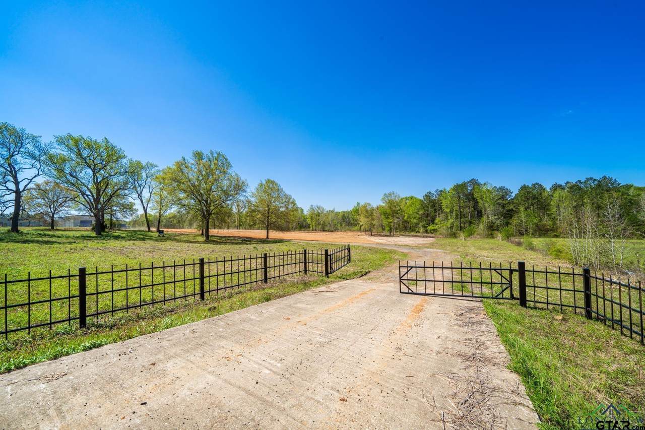 2701 Hwy 135 N - Photo 1