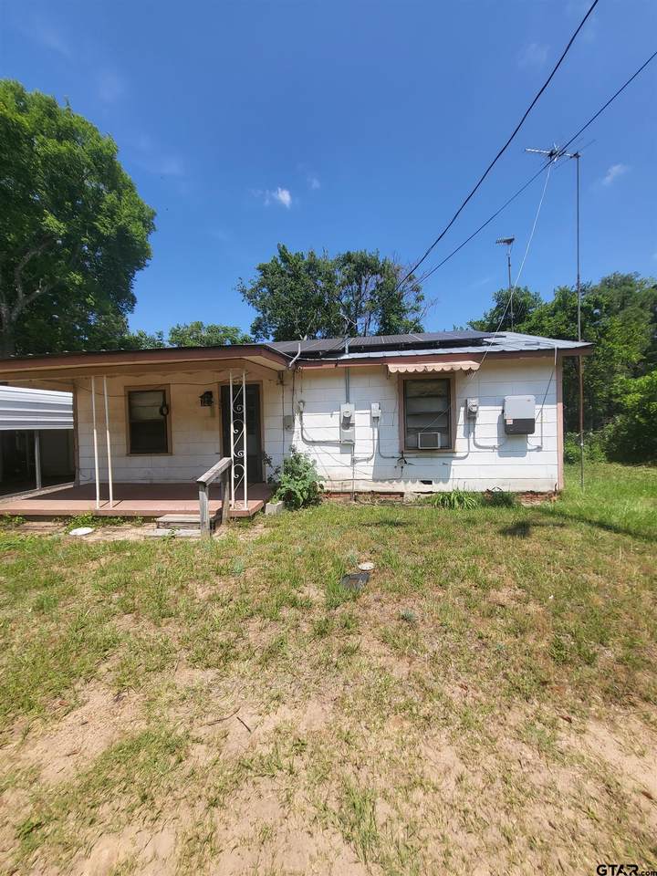 321 Mitchell St - Photo 1