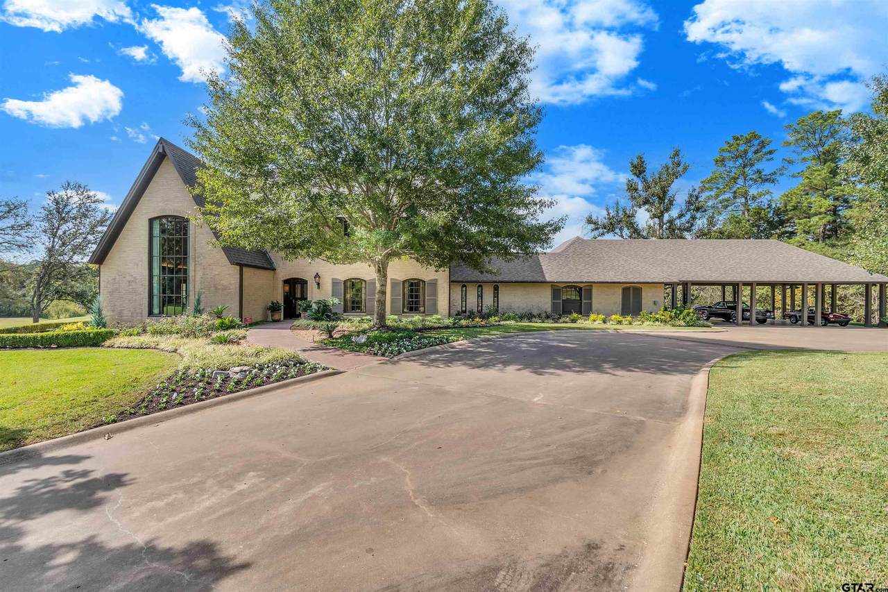 712 Richardson Dr - Photo 1