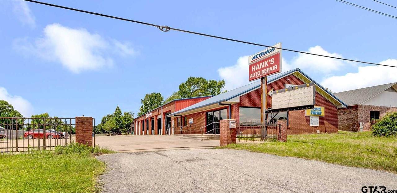 2801 Main - Photo 1
