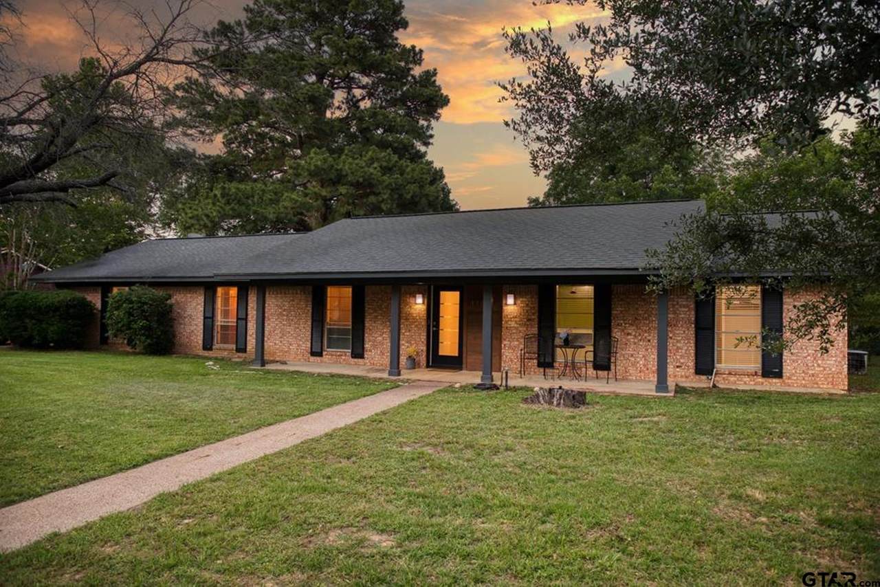 116 Donniebrook - Photo 1
