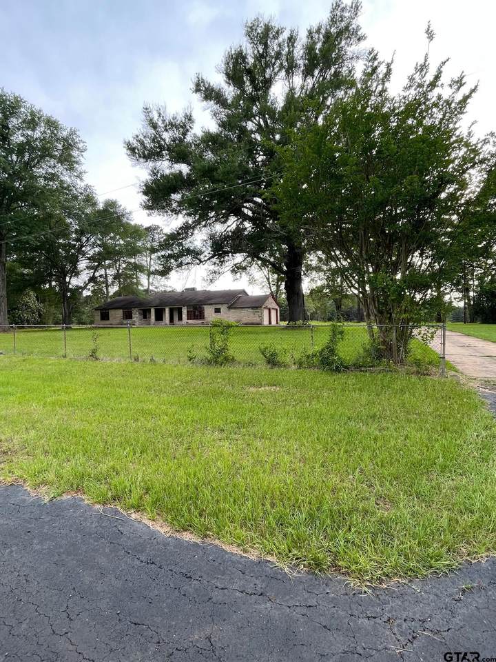 731 Watson Road - Photo 1