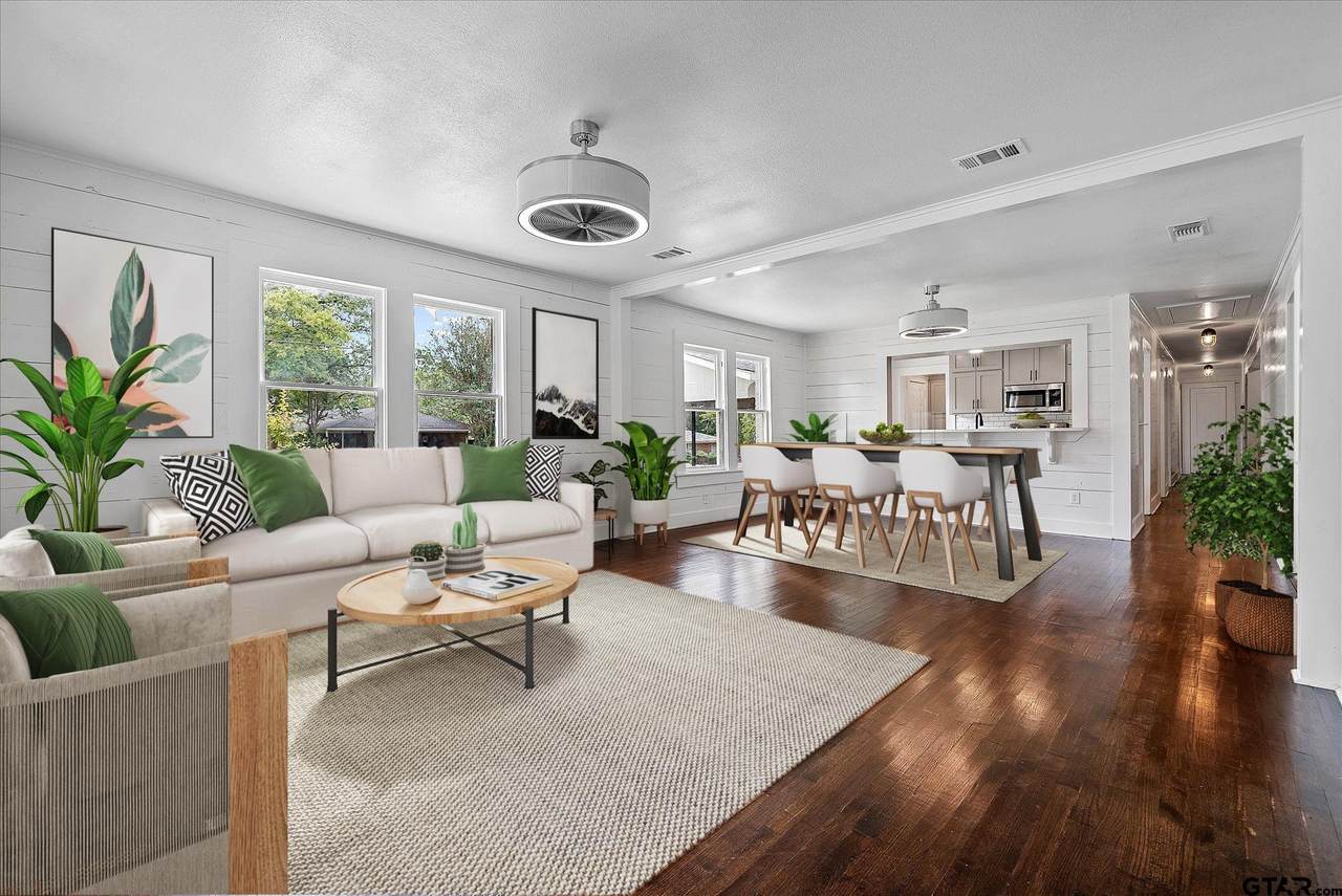 601 Spring - Photo 1