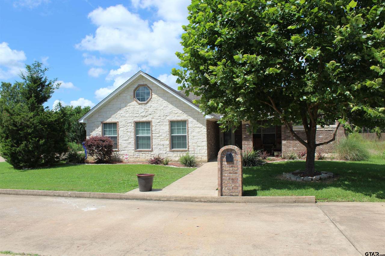 517 Blaine Street - Photo 1