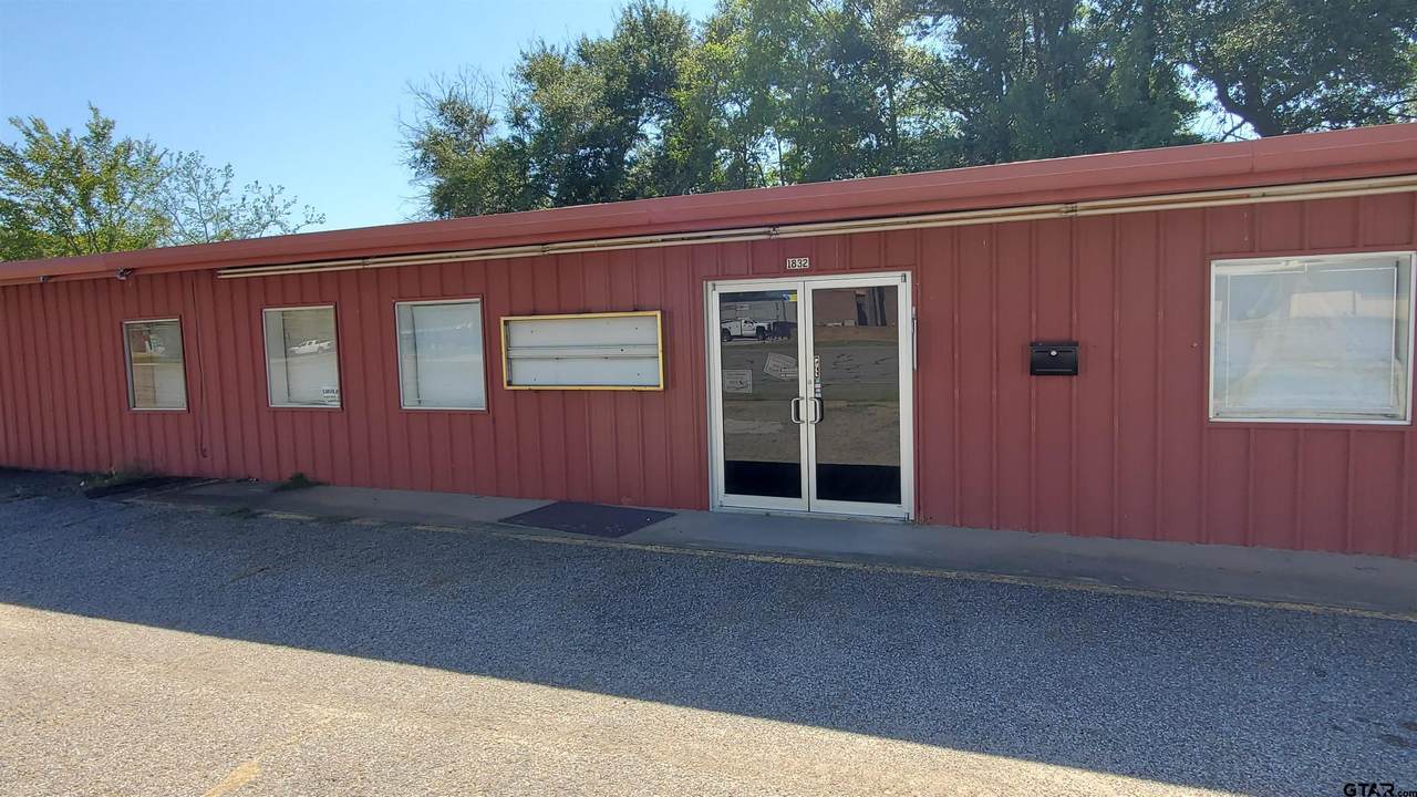 1832 Gentry Parkway - Photo 1
