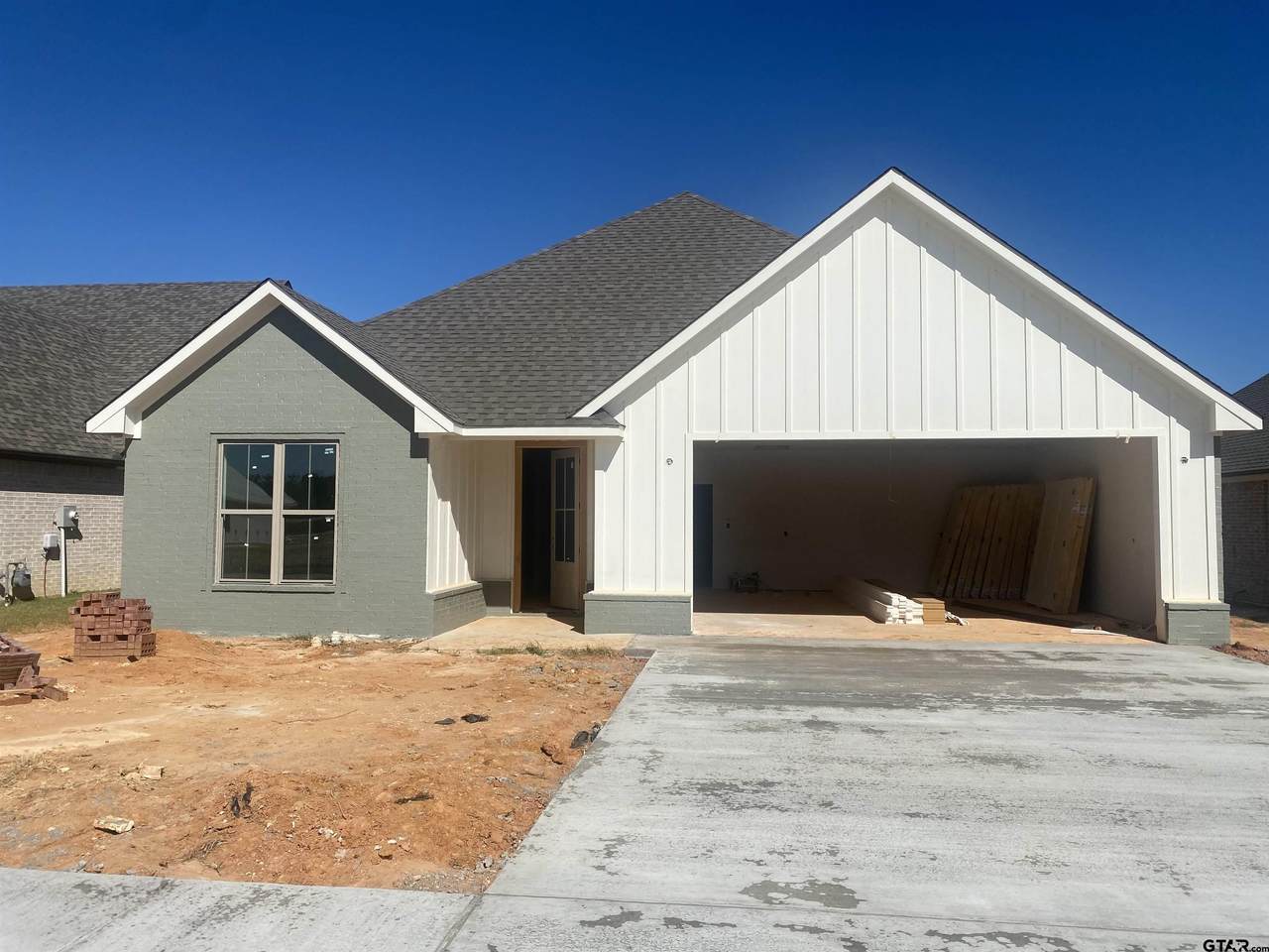 124 Sides Blvd. - Photo 1