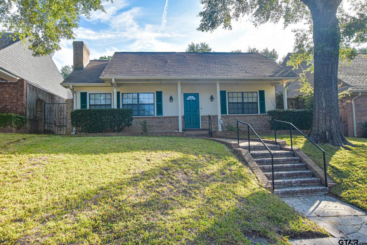 4902 Forestwood Blvd - Photo 1