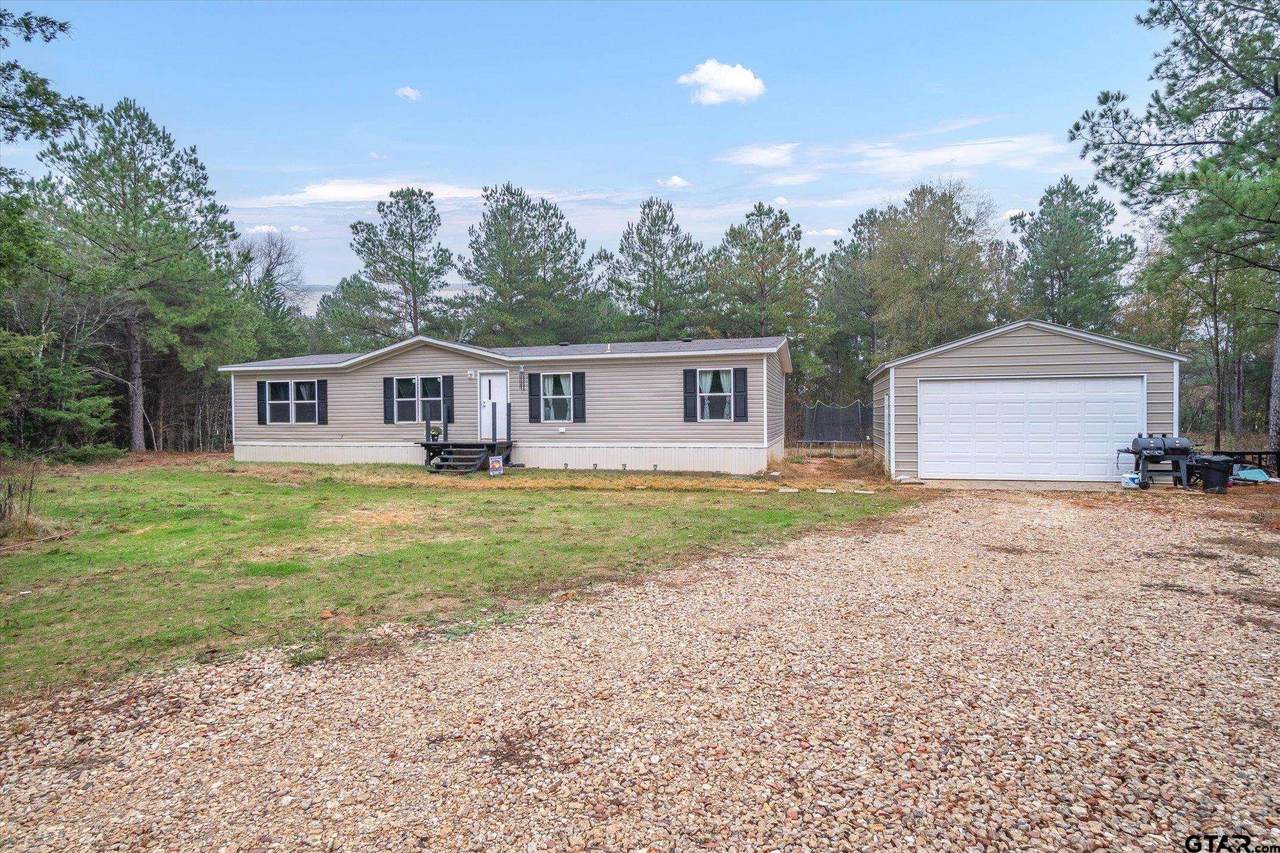 761 County Road 3419 - Photo 1