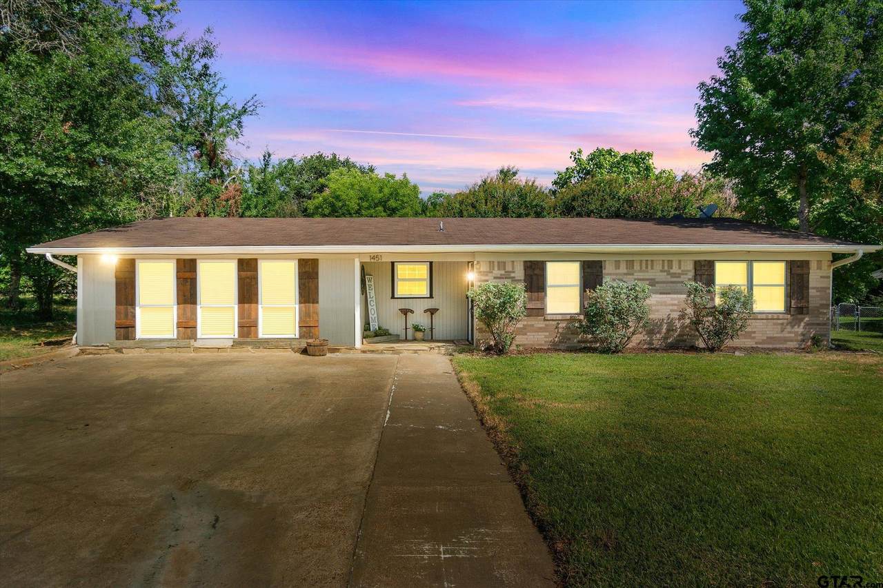1451 Forrest Dr - Photo 1