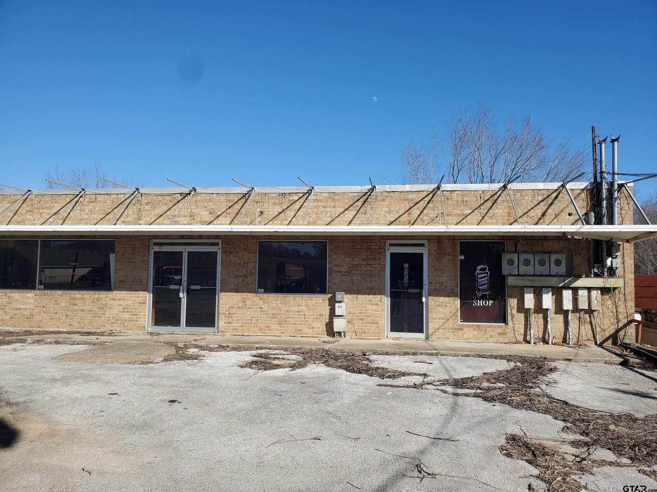 910 Main - Photo 1