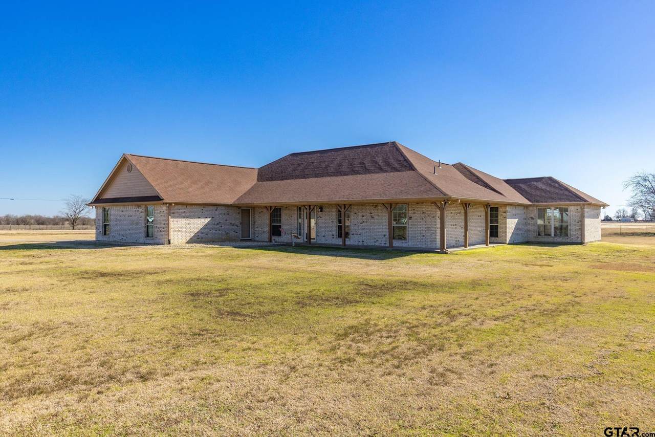 1310 County Road 3566 - Photo 1