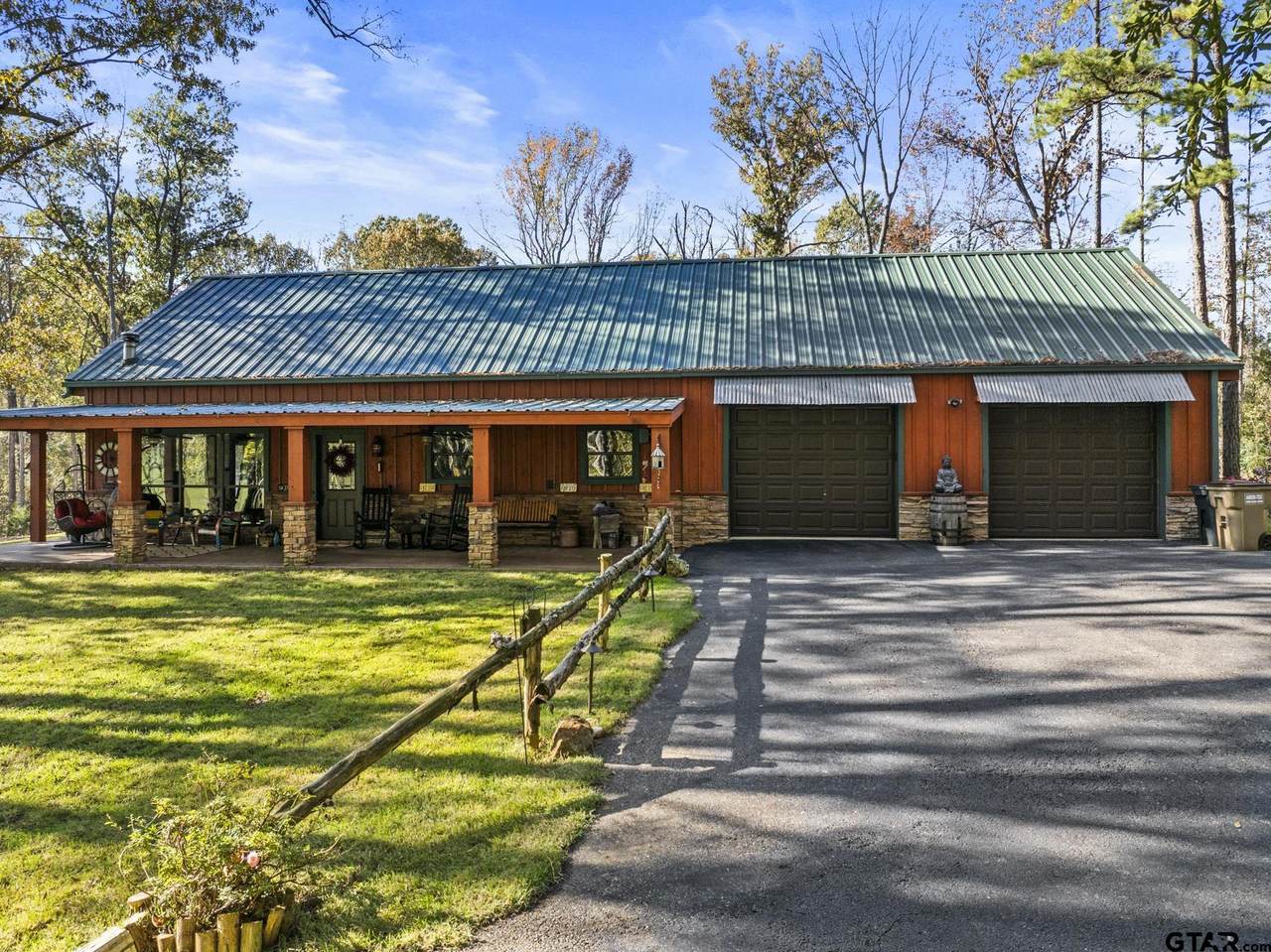 1057 Silver Lake Circle - Photo 1