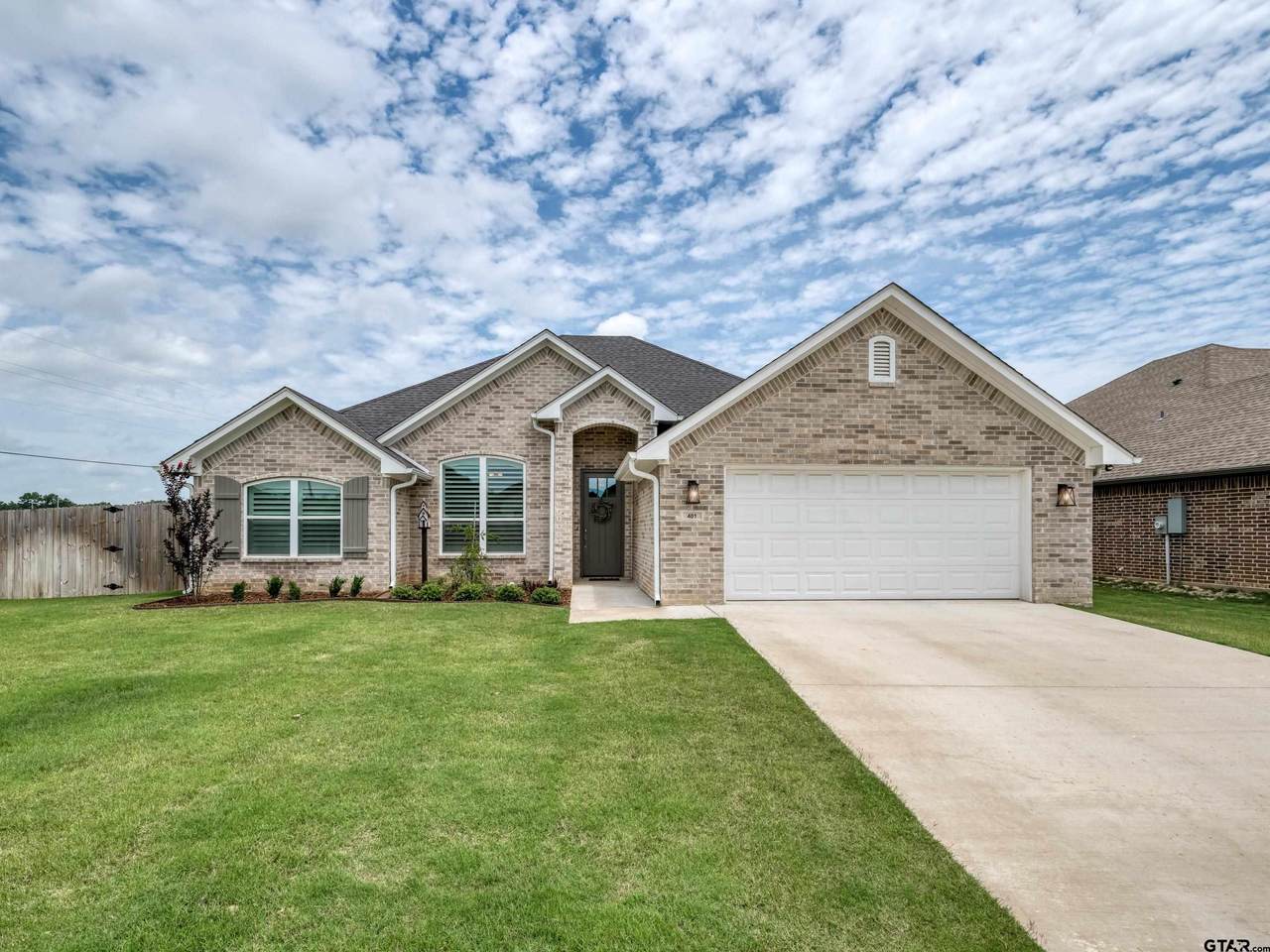 401 Meadows Court - Photo 1