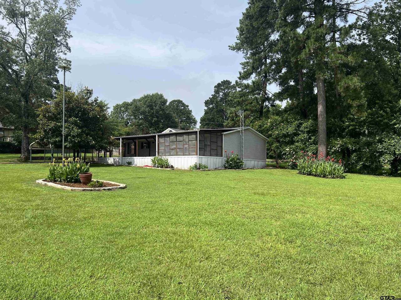 9160 Grape Ave - Photo 1