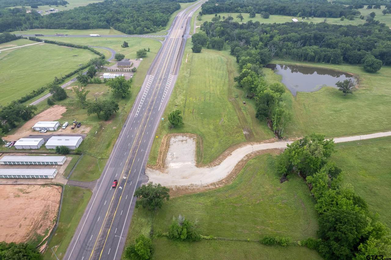 1826 Us 69 - Photo 1