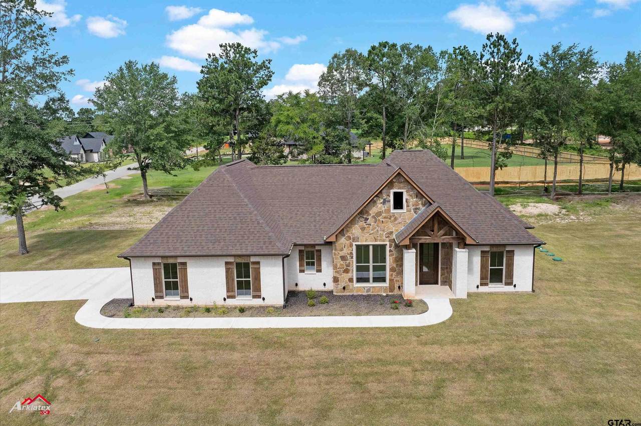455 Clara Ln - Photo 1