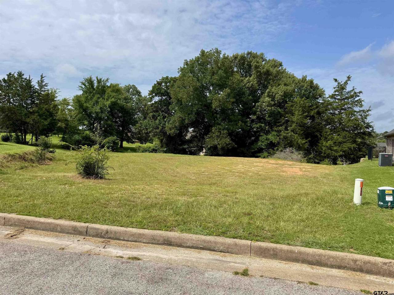 212 Shanna Terrace - Photo 1