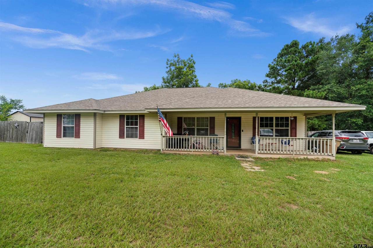 927 County Road 3406 - Photo 1