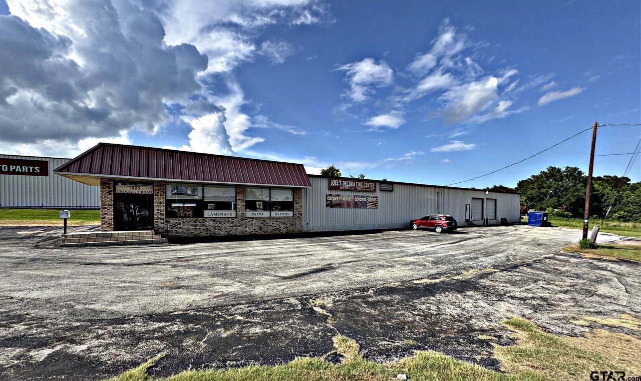 1900 Crockett Rd - Photo 1