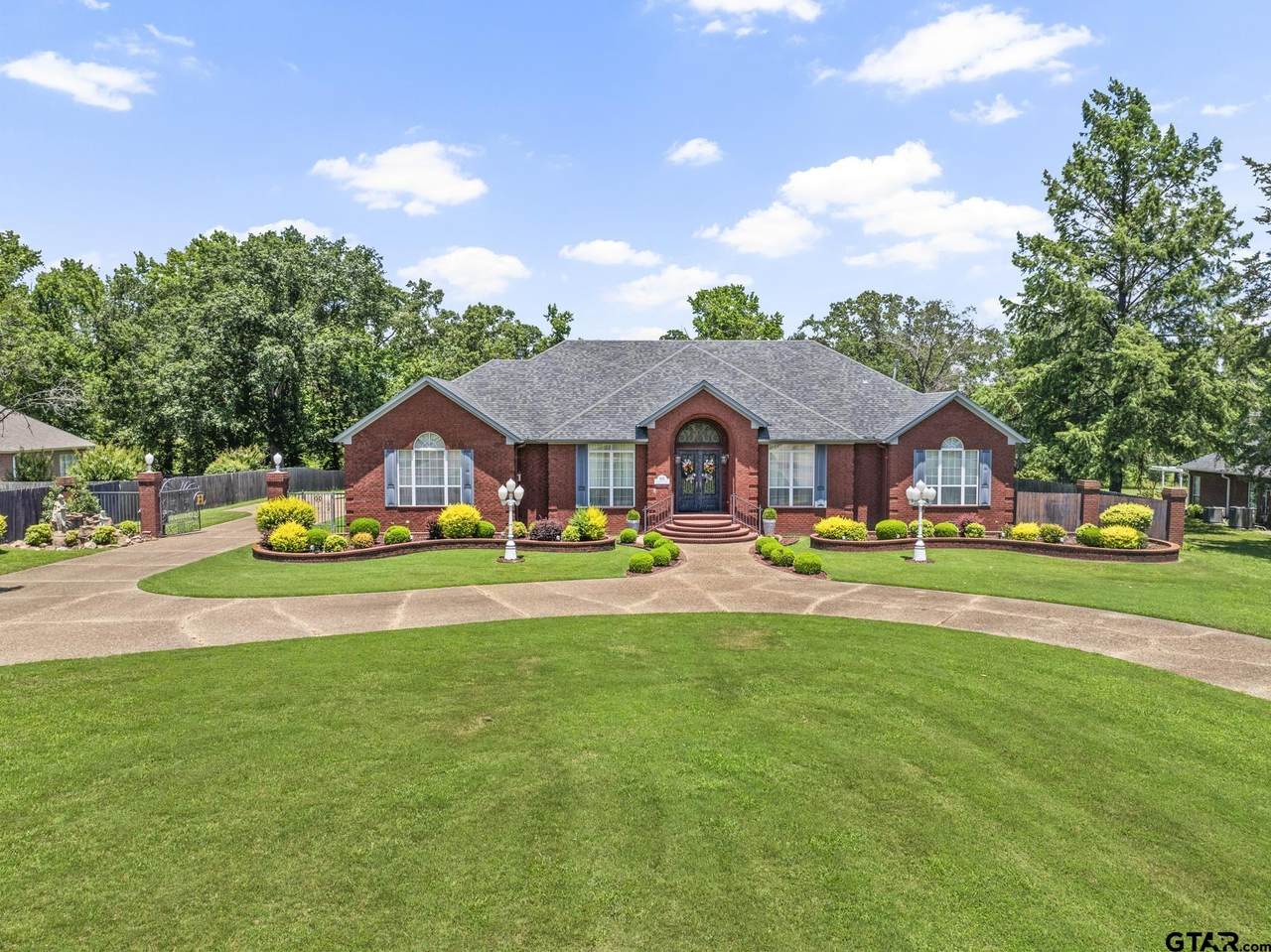 903 Deer Trail Ln - Photo 1