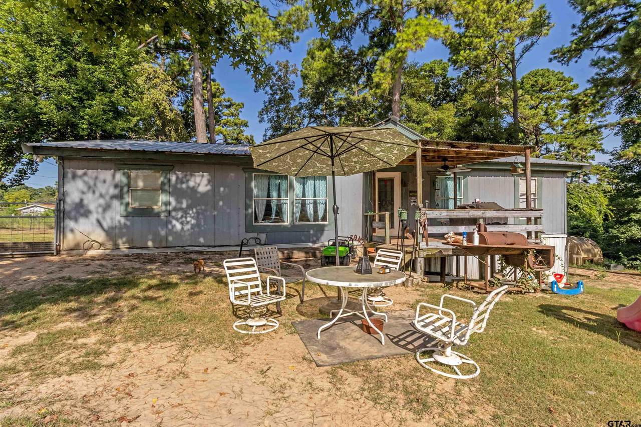 21133 Oak Dr - Photo 1