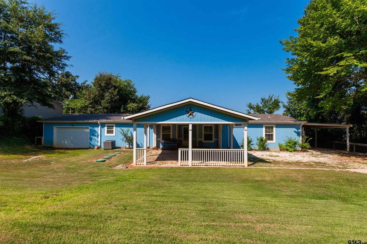 443 Martha Street - Photo 1