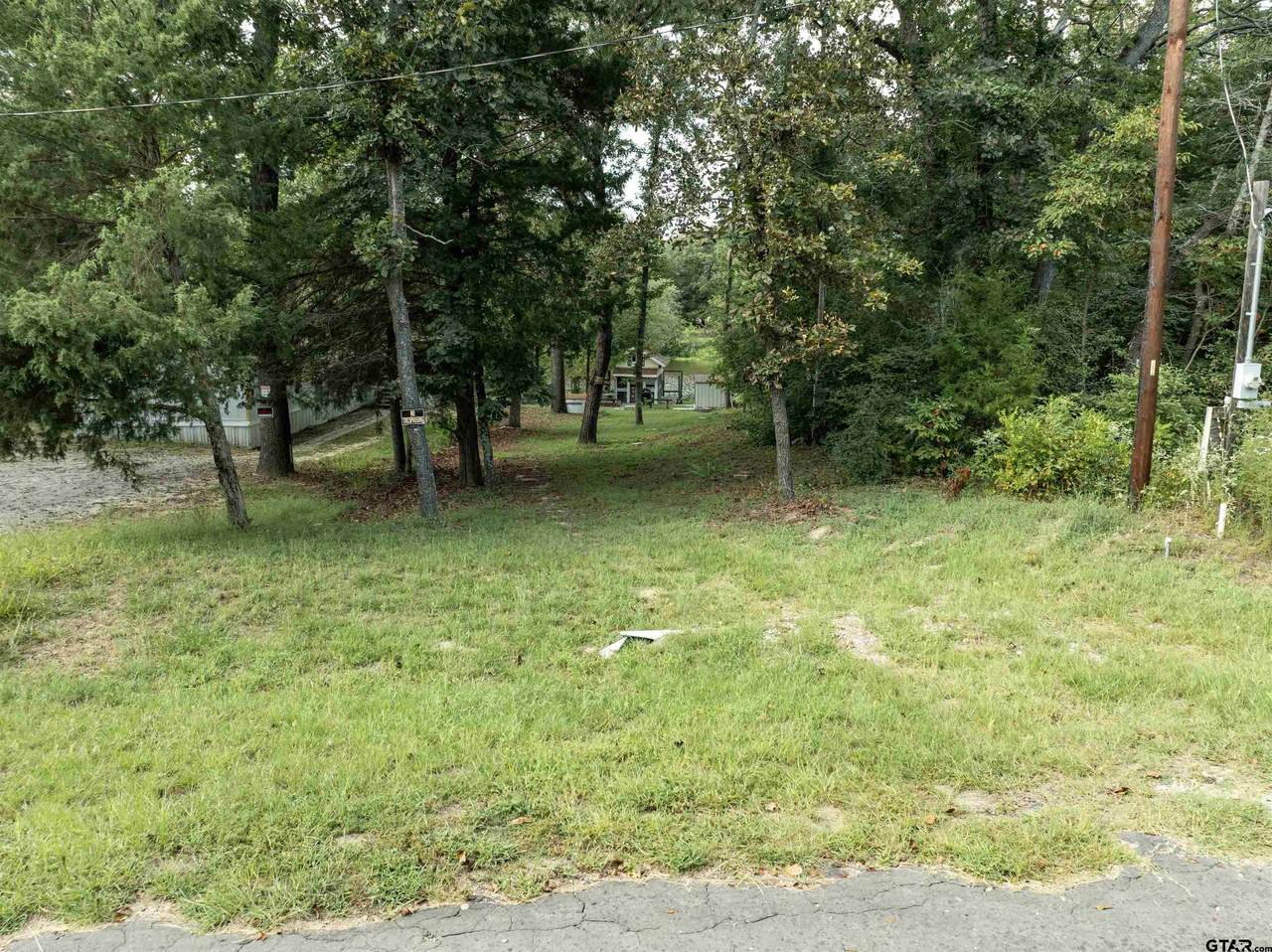 135 Ridgewood Lane - Photo 1