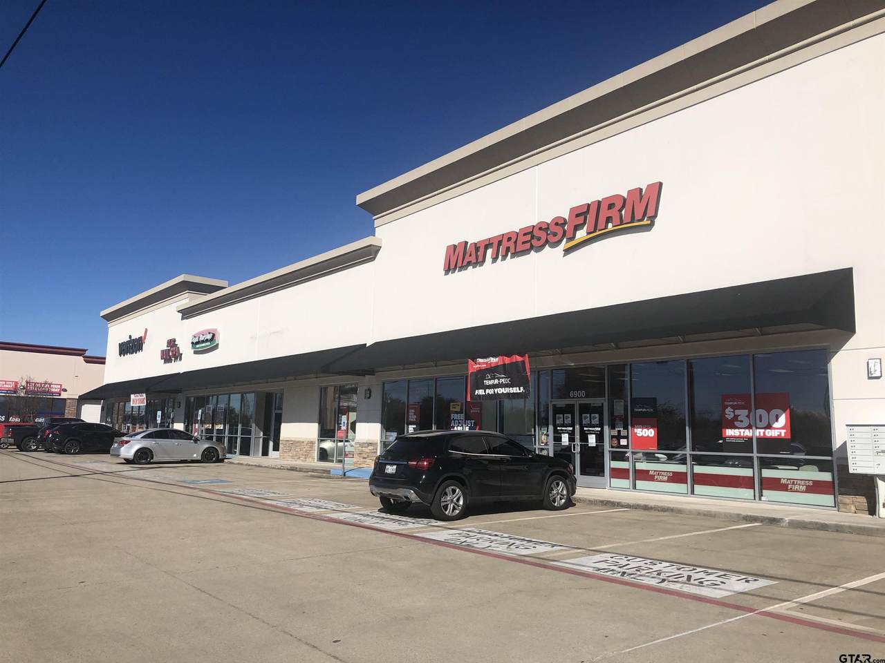 6880 Broadway Ave - Photo 1