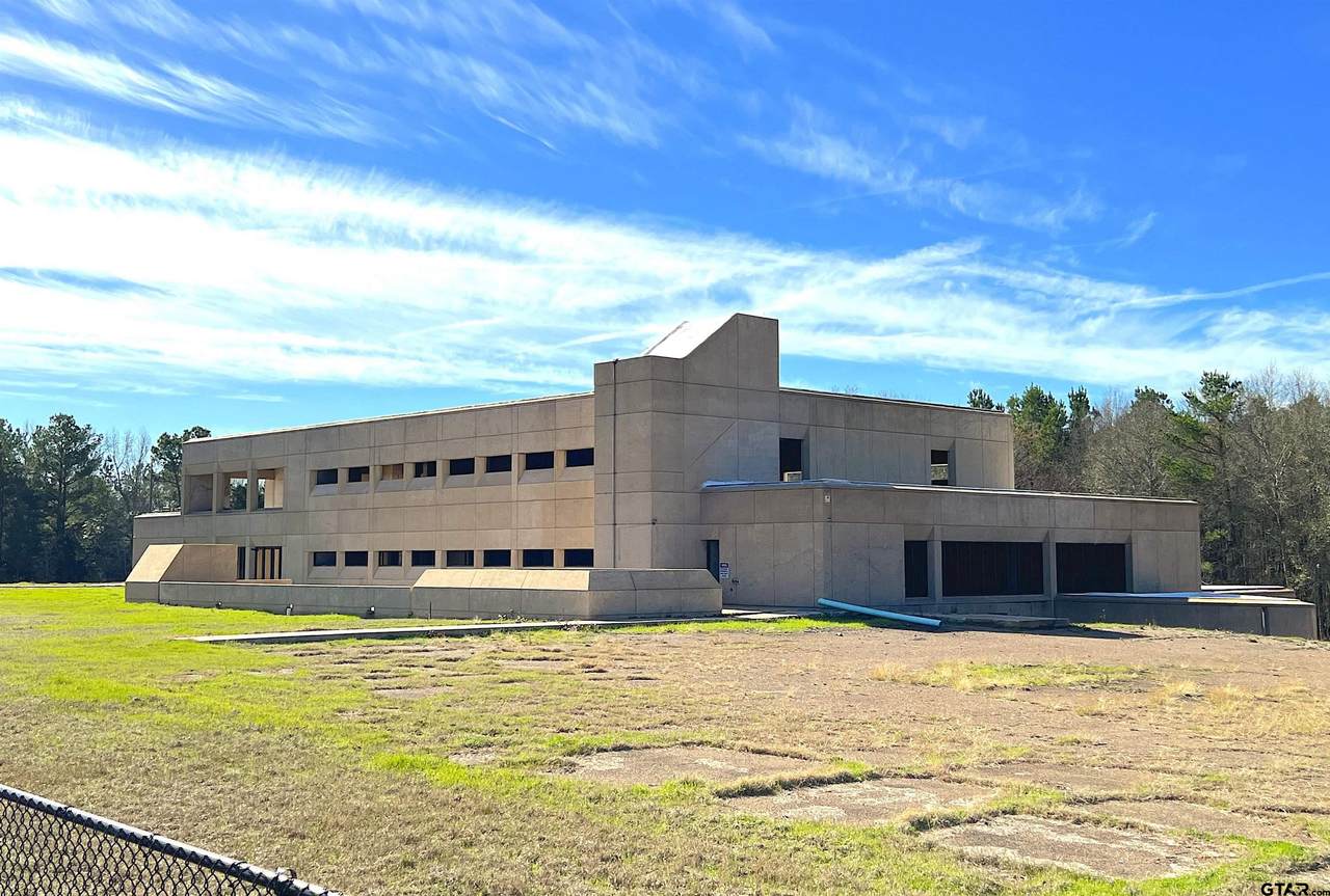 815 Hwy 204 - Photo 1