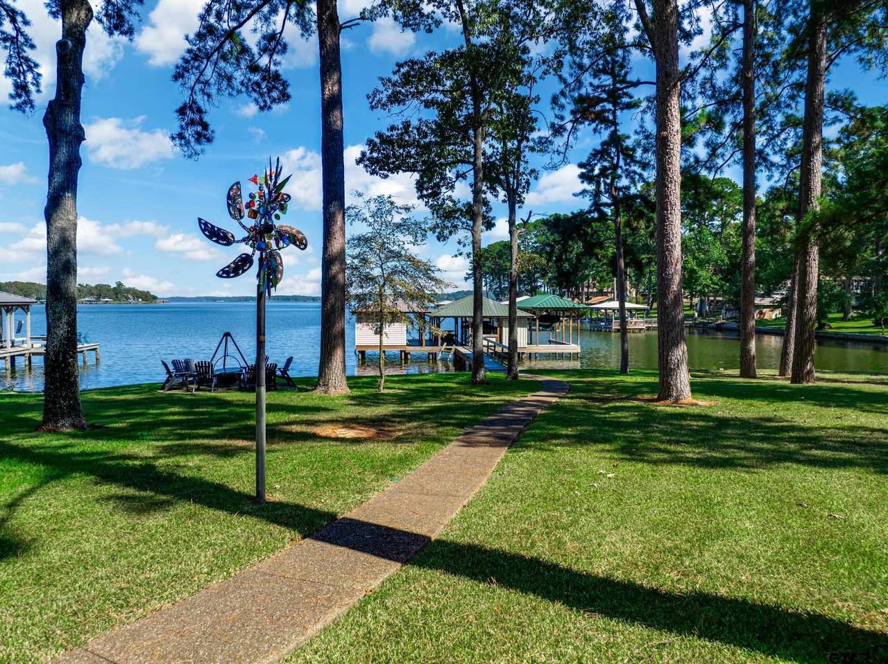 536 Wildewood Dr - Photo 1