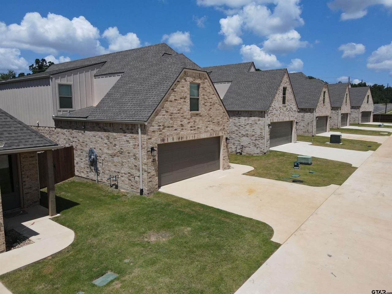 4344 Macnab Drive - Photo 1