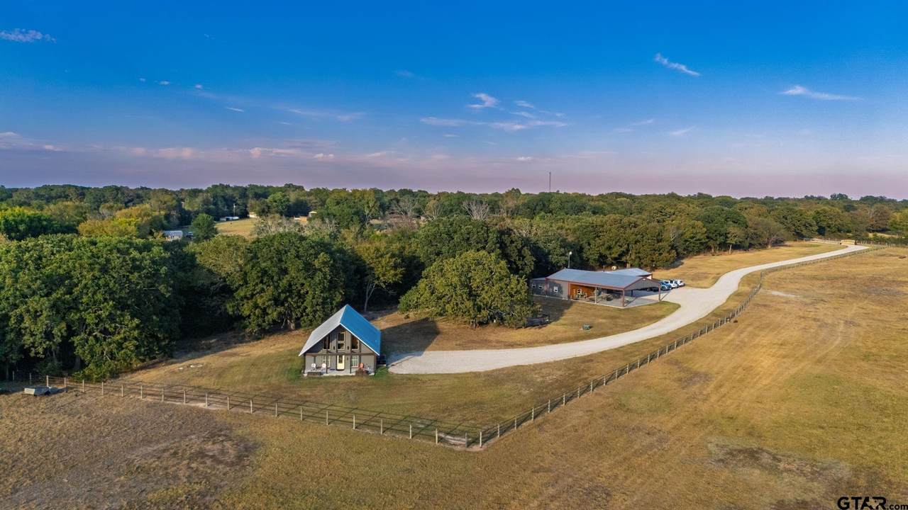 448 County Road 4581 - Photo 1
