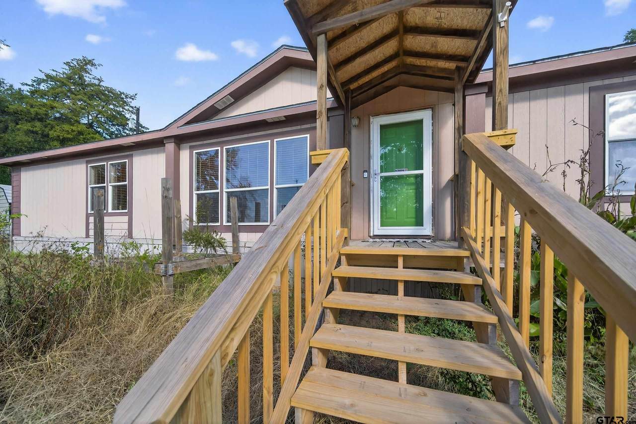 220 County Road 3837 - Photo 1