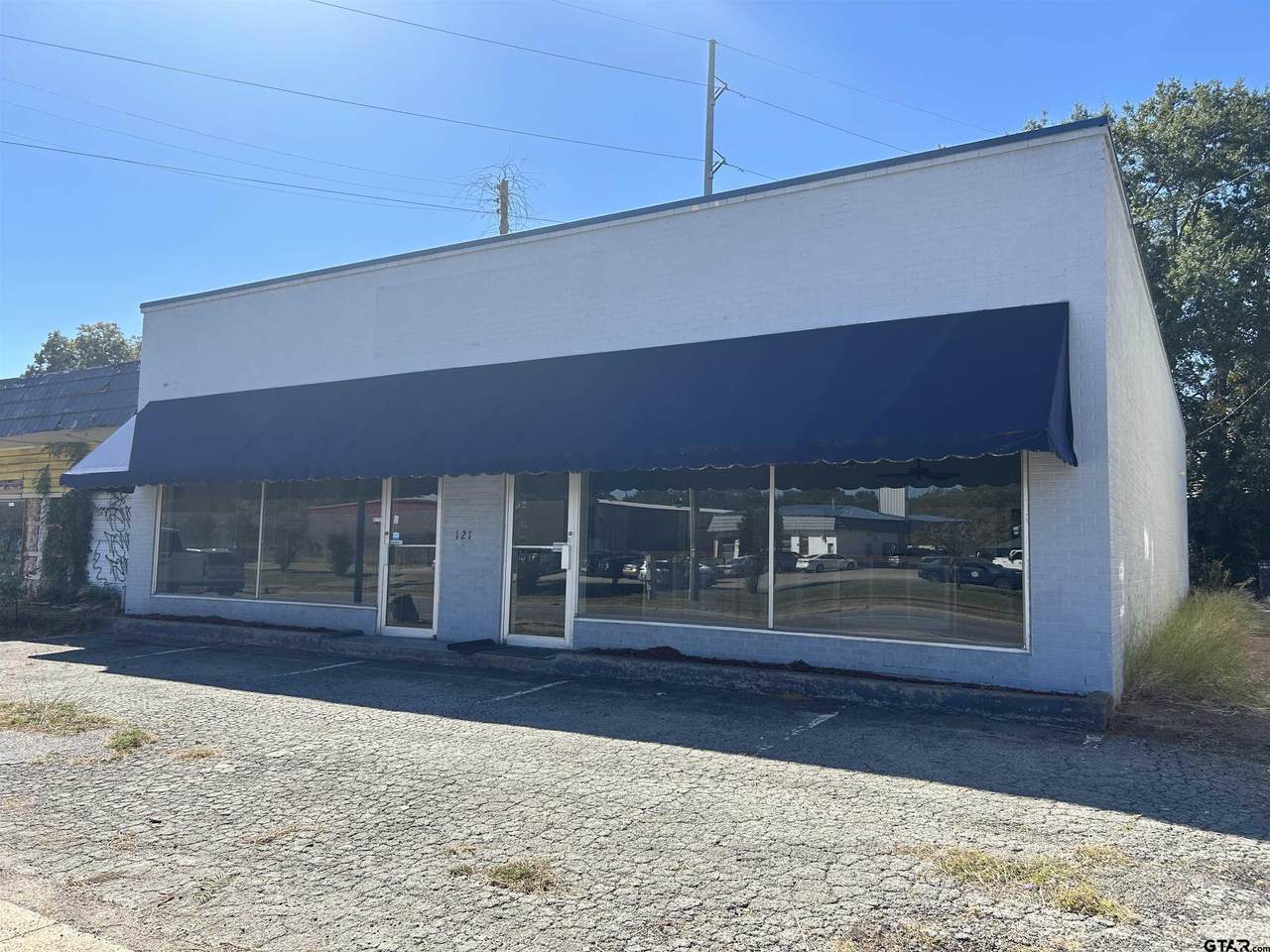 121 Glenwood Blvd - Photo 1