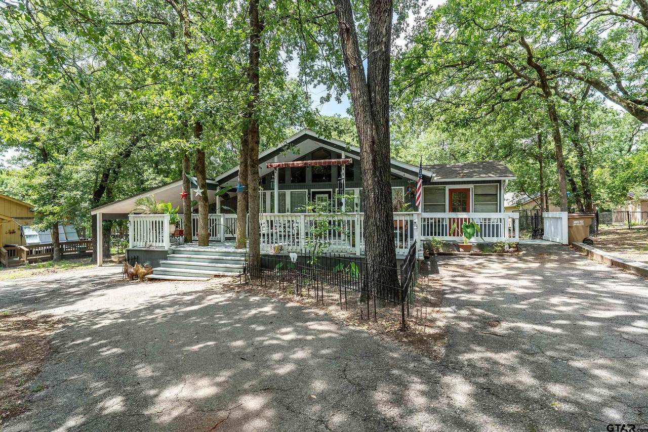 201 Elmwood Lane - Photo 1