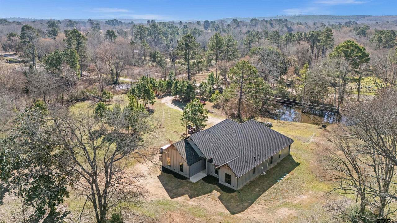 2434 County Road 3114 - Photo 1