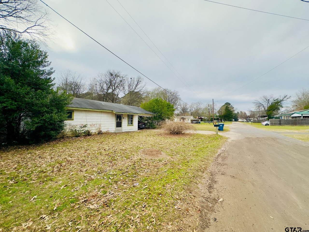 168 Estelle Street - Photo 1